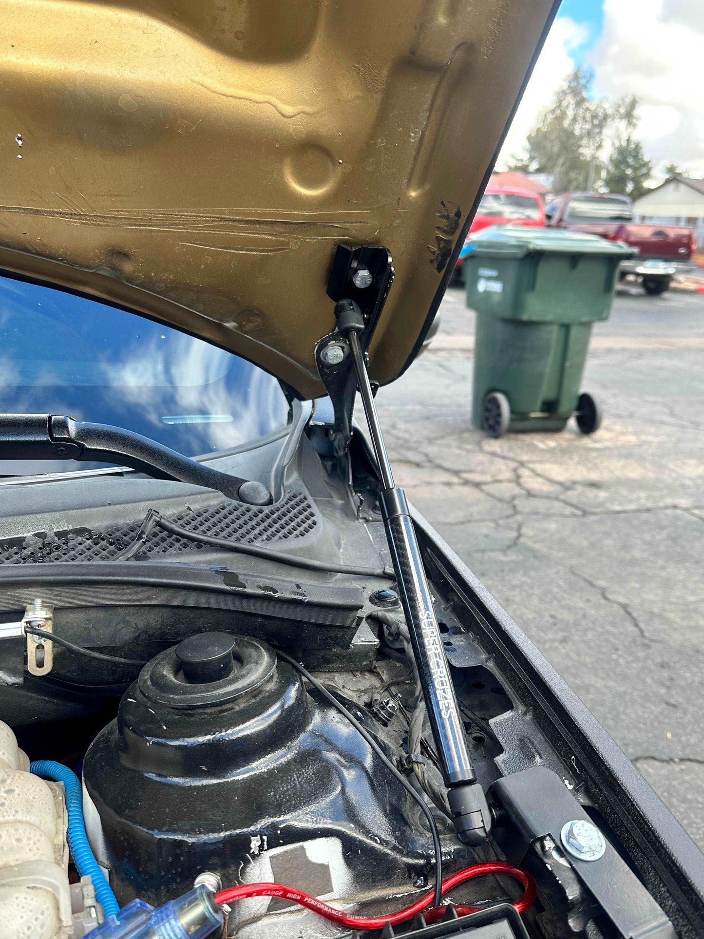 CRUZE Hood struts 2010-2019 Cruze gen1 and gen 2